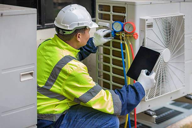 Professional Hvac technician working in Union Bridge, MD